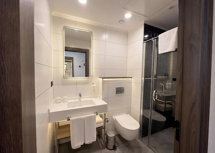 Holiday Inn Express Istanbul - Airport Arnavutkoy By Ihg